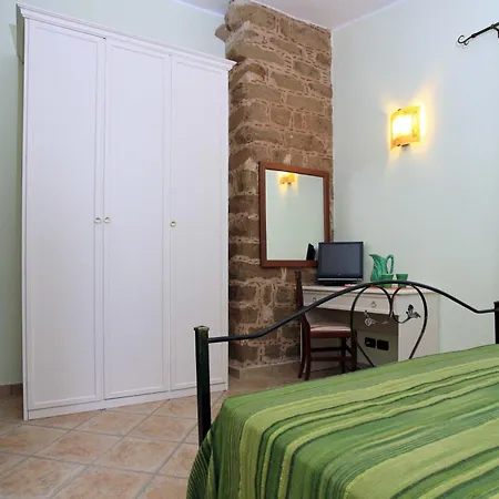 Masseria Caporelli Guest house 3*